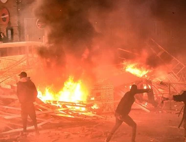 Παρίσι: «Μακρόν παραιτήσου» φωνάζουν χιλιάδες διαδηλωτές - Ρίψεις χημικών από την Αστυνομία (Δείτε live)